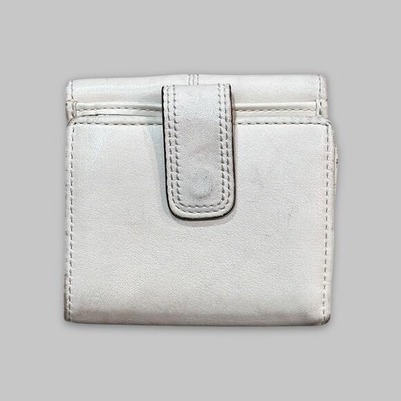 Vintage Coach White Leather Trifold Wallet with Pink Interior - Picture 2 of 7